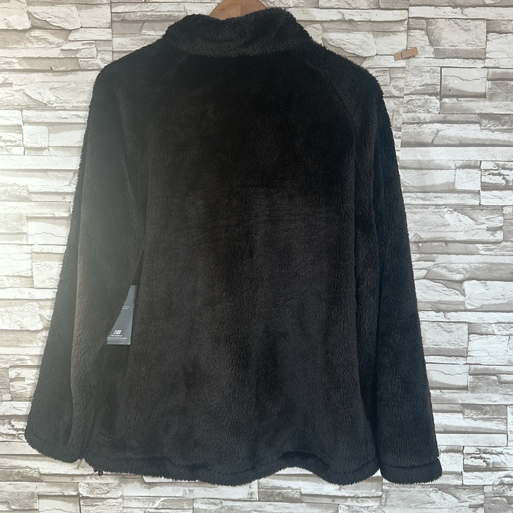 New Balance Black and Gold Jacket - Picture 3 of 14